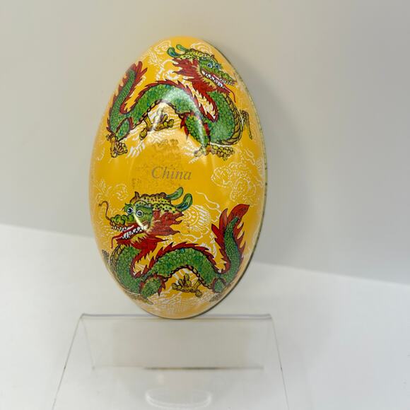 Lindt Tin Egg with Dragons – Lunar New Year Chocolate Keepsake Container - Picture 3 of 6